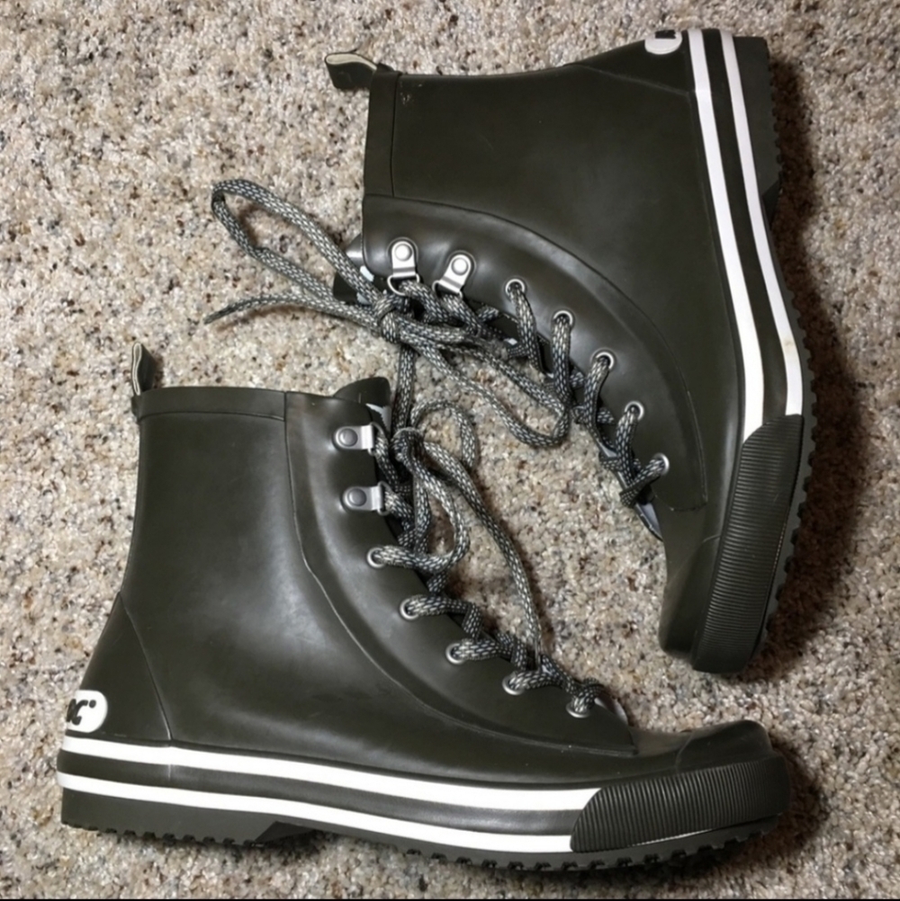 Rocket Dog Olive Green Grey Rubber Lace Up Rain Boots Women's Size 7 All Seasons